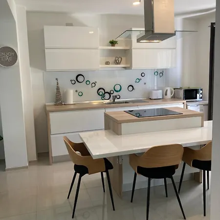 Apartman Sonas With Free Private Parking Karlovac Exterior photo